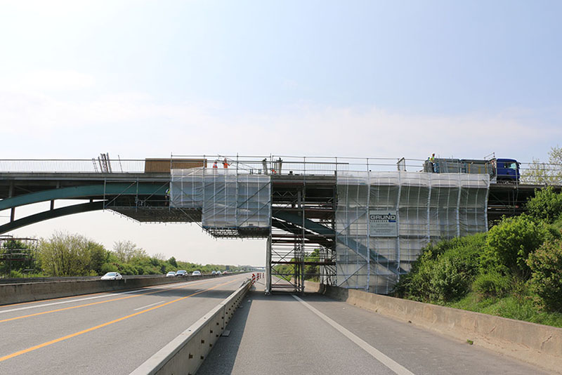 Sanierung der Autobahnbrücke A9 Zschepkau/ Thalheim