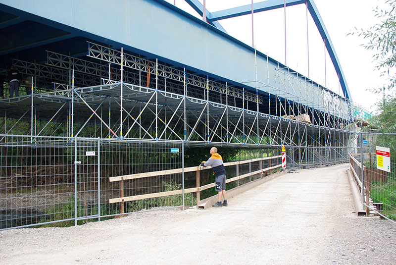 Sonderkonstruktion an der ICE Brücke in Erfurt/Bischleben