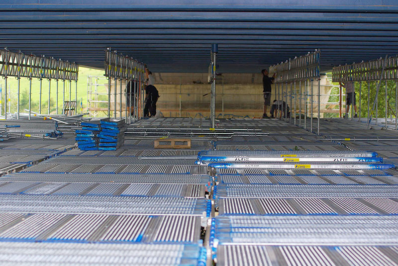 Sonderkonstruktion an der ICE Brücke in Erfurt/Bischleben